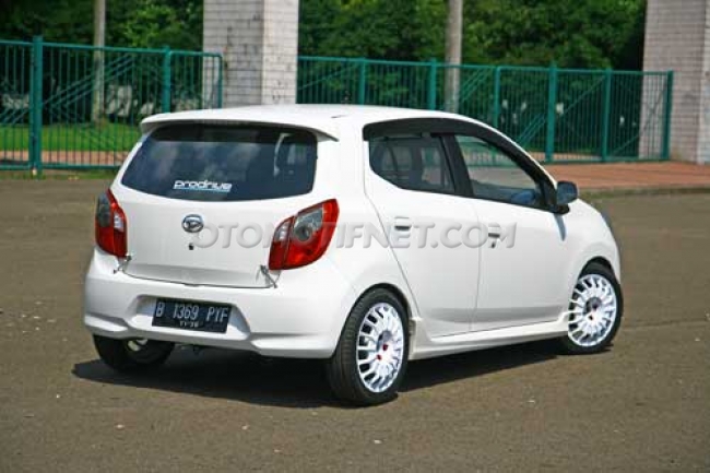 Modifikasi Mobil Ayla M Sporty Modifikasi Mobil Ayla M Sporty