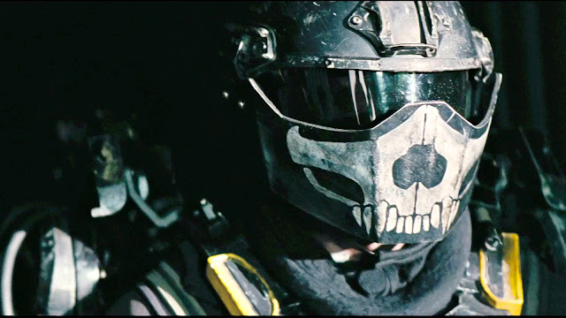 Full-face sci-fi helmet with skull motif
