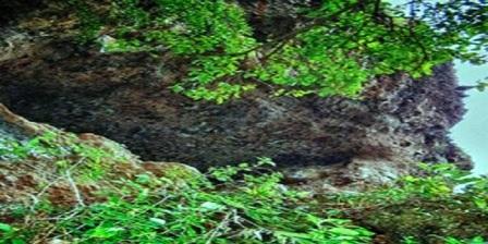 8 Tempat Wisata Jombang Yang Paling Menarik di Kunjungi Goa Sigolo-golo JombangGoa Sigolo-golo Jombang pemandian sumber penganten jombang