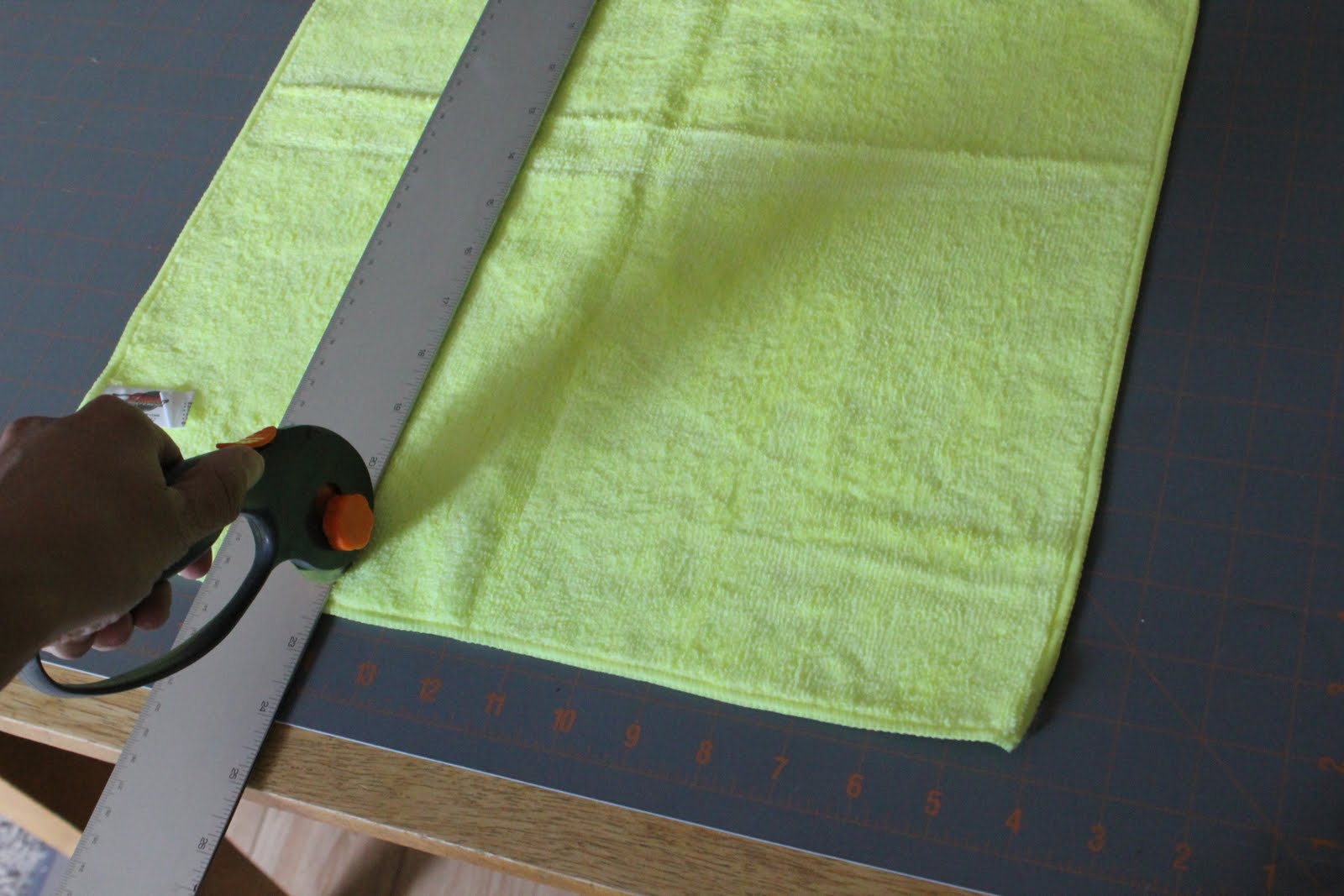 RisC Handmade Reusable & Washable Microfiber Swiffer Pads Tutorial