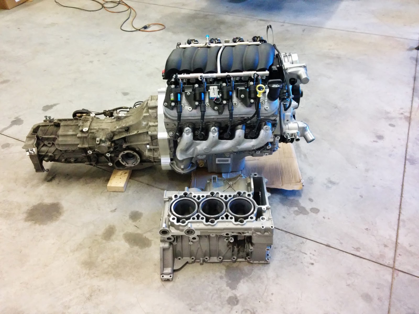 Купить двигатель в ремонт. Мотор GM ls3. Ls1 двигатель. Двигатель Porsche 3.4 Cayman. Порше Кайман двигатель.