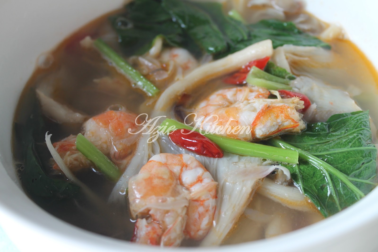 Sup Cendawan Tiram Dengan Sayur Sawi - Azie Kitchen