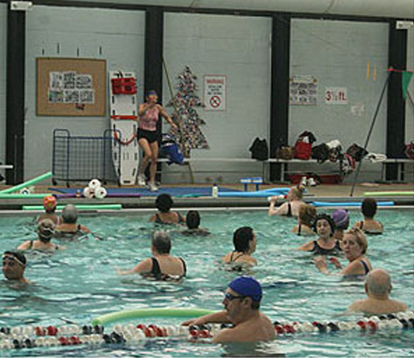 pershing field pool hours