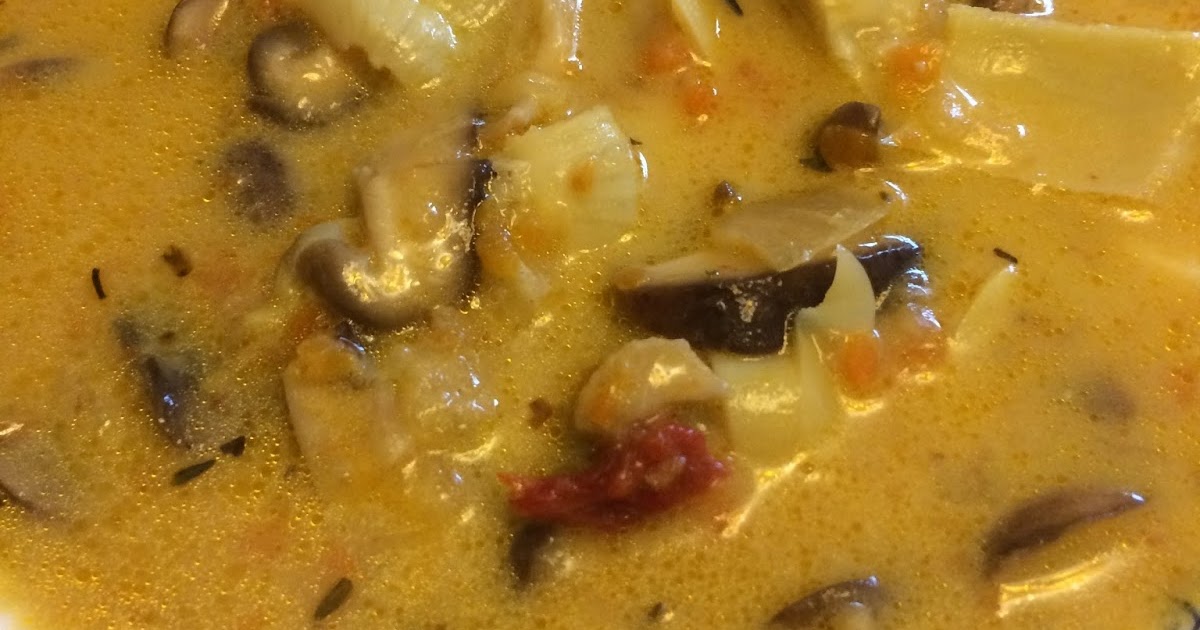 Nana's Blue and White Dishes Mushroom Artichoke Soup