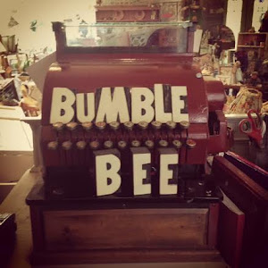 Bumble Bee's singing ringing till !