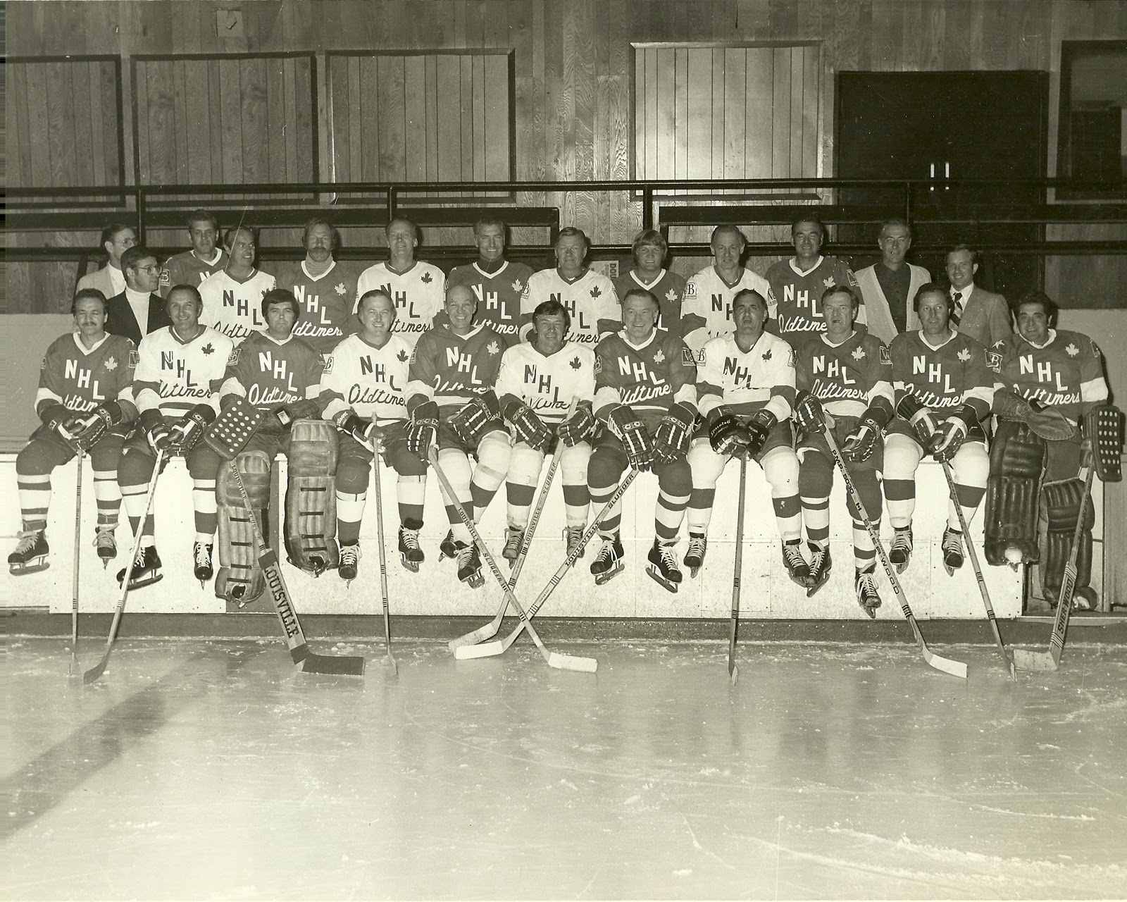 Hockey Then & Now: NHL Oldtimers : Team Pictures