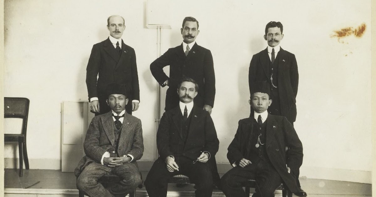 Tokoh Tiga Serangkai Douwes Dekker Tjipto Mangunkusumo Suwardi Suryaningrat Pppptk Pkn Dan Ips