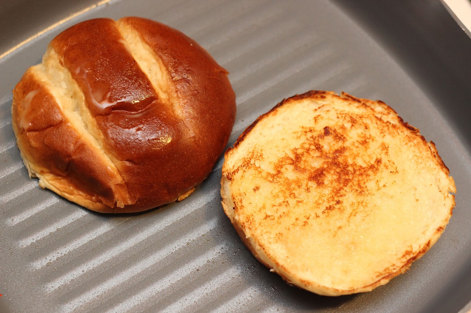 Recipe Coffee Rubbed Lamb Burger with Bloody Mary Aioli chicago foodie girl