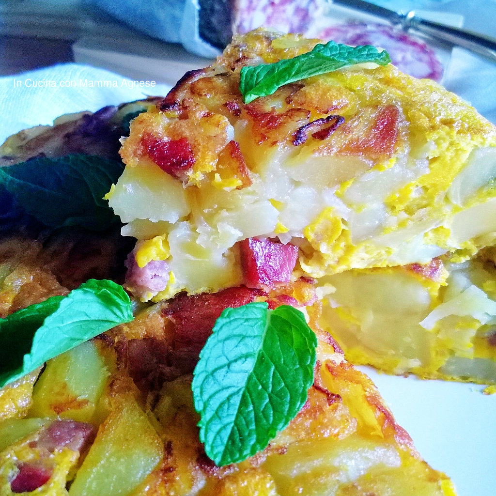 Tortilla Patatas classica con Salame di casa In Cucina con Mamma Agnese