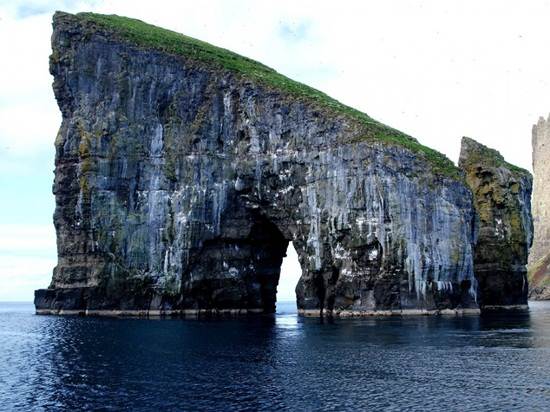 Drangarnir-Faroe-Islands