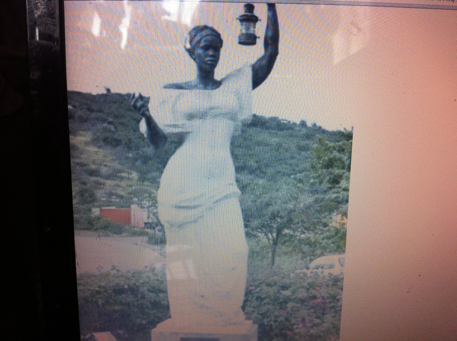 THE BLACK SOCIAL HISTORY BLACK SOCIAL HISTORY BLACK STATUE OF