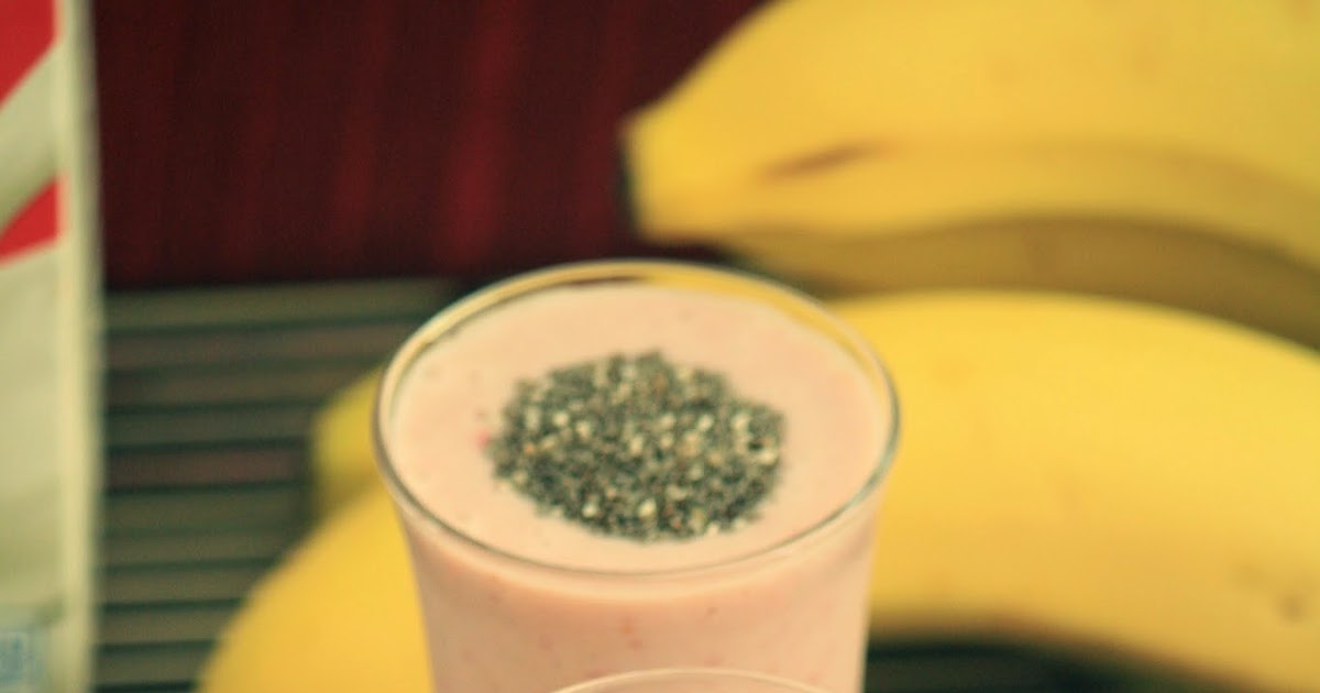 Vegan Strawberry Banana Smoothie With Chia Seeds 