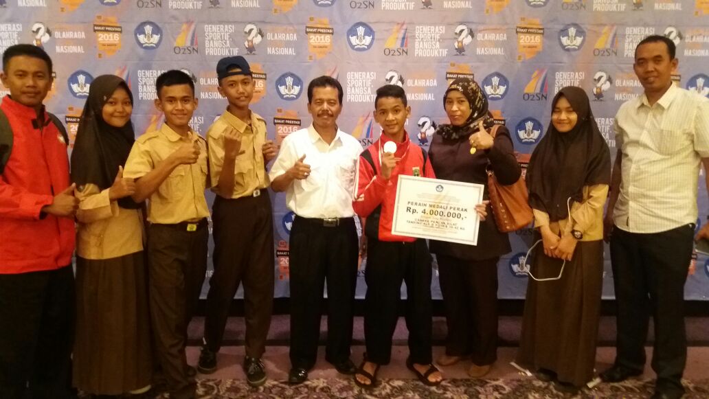 SMPN 5 PASARKEMIS Siswa Berprestasi