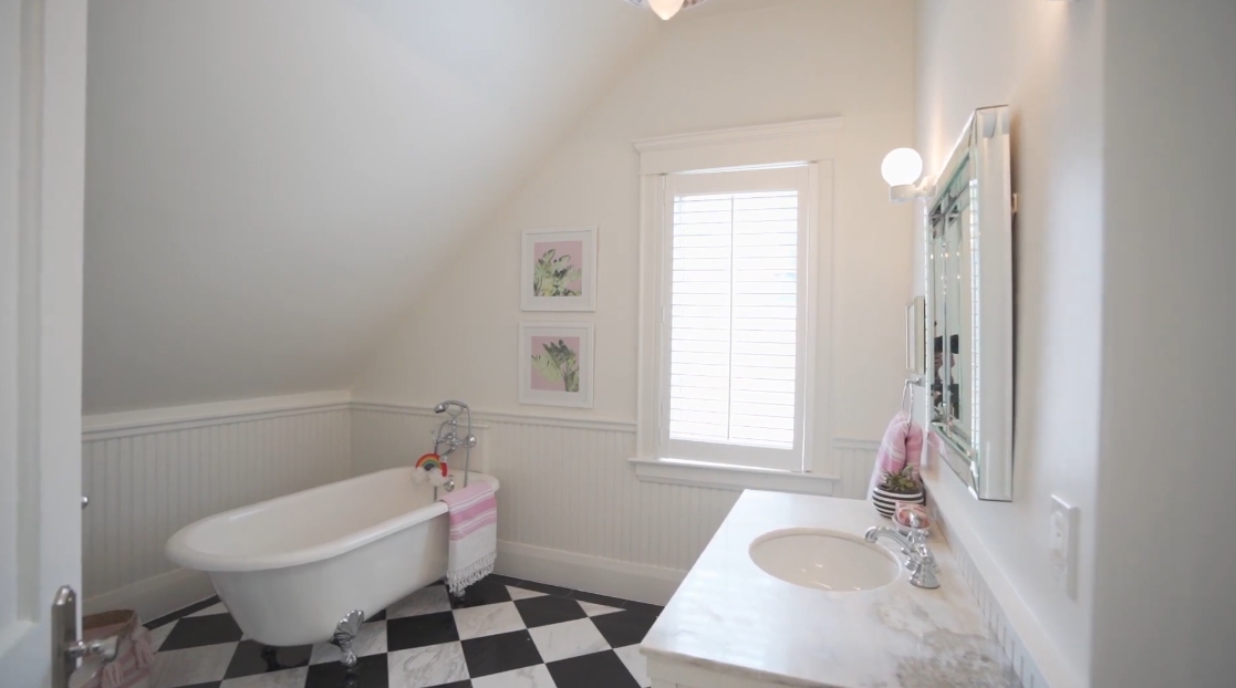 Tour 158 Glen Rd, Toronto Home vs. 30 Interior Design Photos