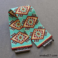 Бирюзовый мозаичный браслет с орнаментом в этническом стиле