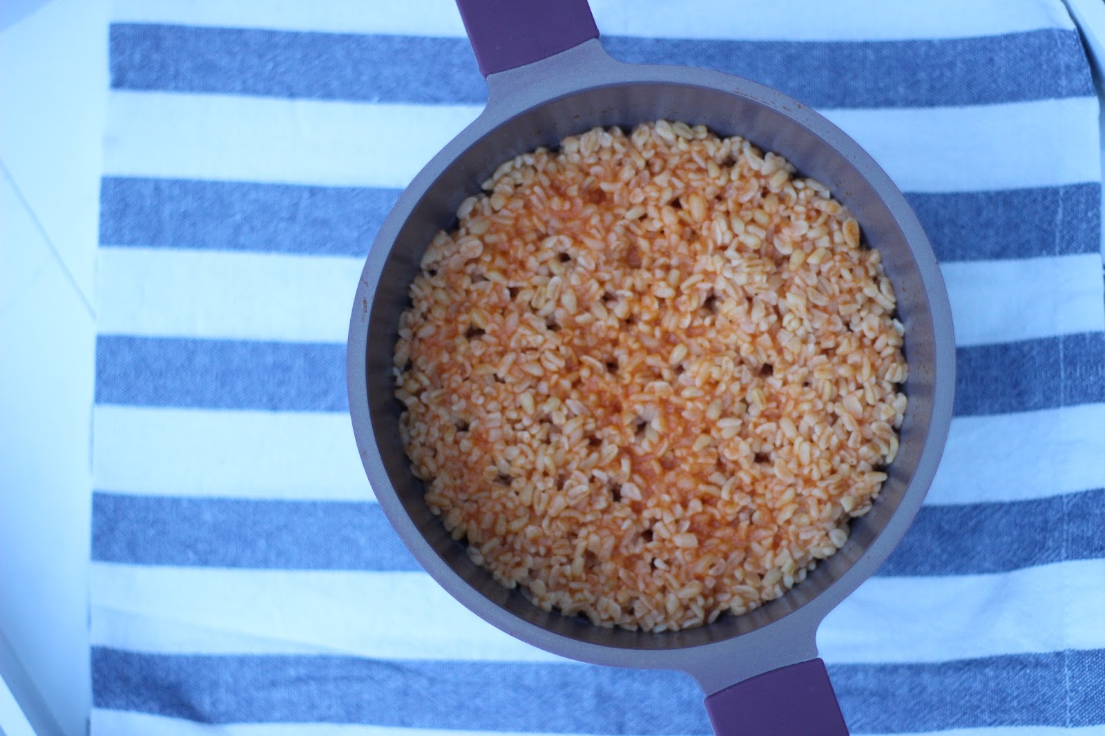gruensteinKitchen Salcali Bulgur Pilav / Bulgurpilavi mit Tomatenmark