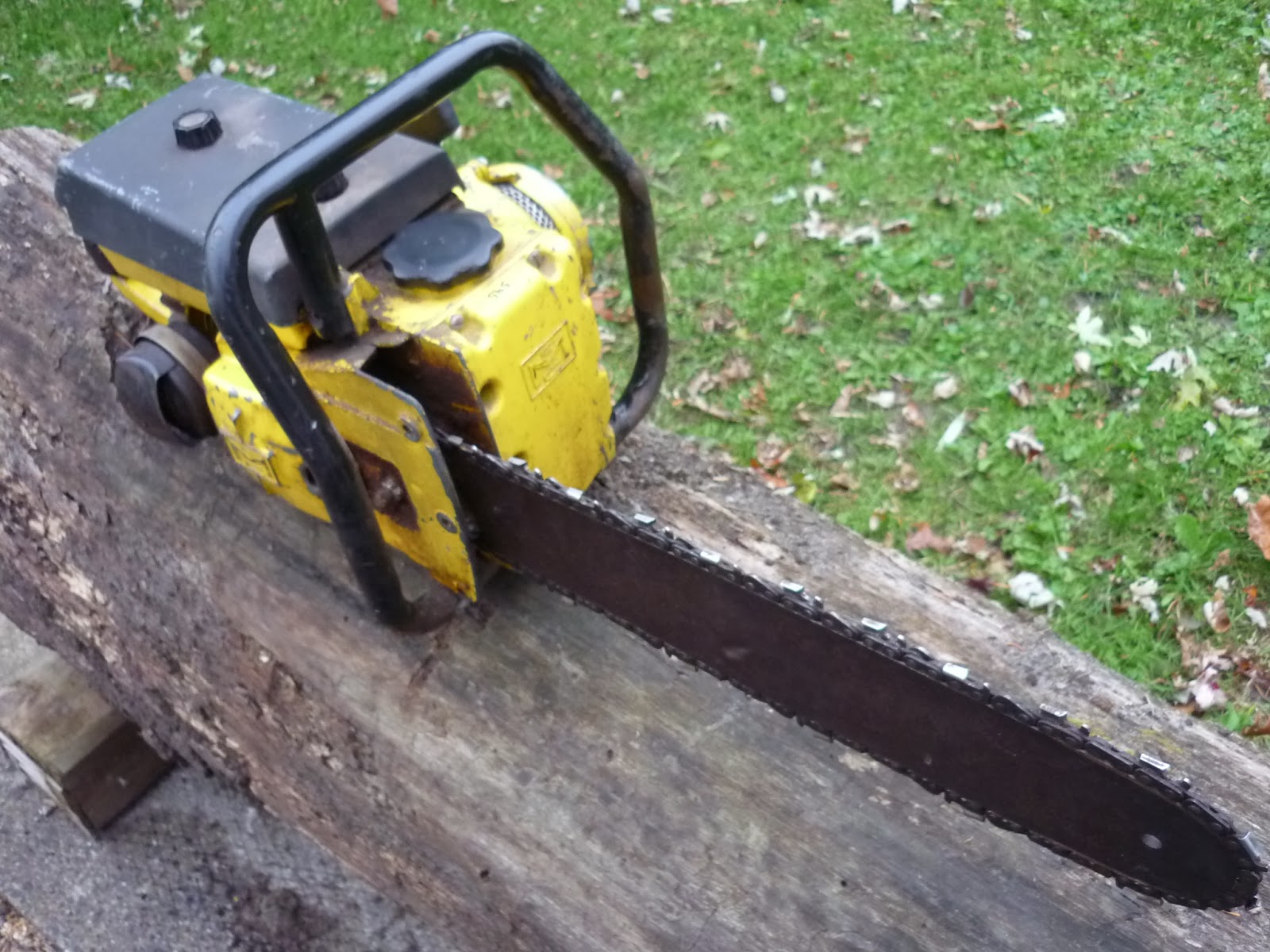 VINTAGE CHAINSAW COLLECTION 05/11