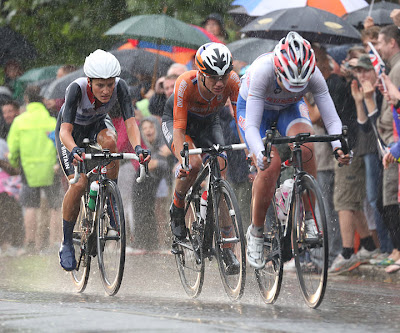 Photo by DAVID ILIFF. License: CC-BY-SA 3.0 http://en.wikipedia.org/wiki/File:Olympic_Road_Race_Womens_winners,_London_-_July_2012.jpg