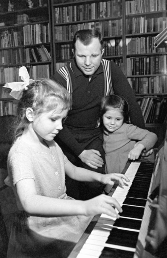 Yuri Gagarin  Everyday photos of the First Man in Space  1960s - 13