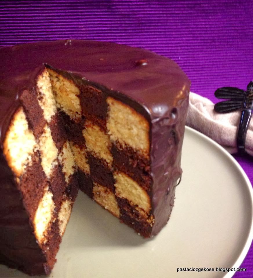 aslında çok basit&hellip;. Dama kek / checkerboard