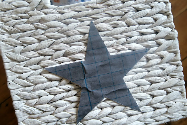 Painted Stars with Pinty Plus Chalk Paint Blue Indigo