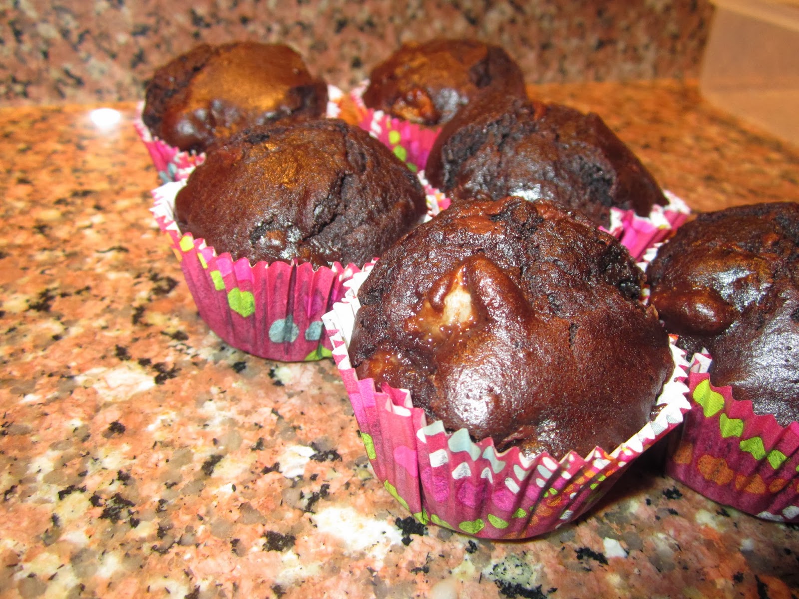 Lila Kuchen: Schokoladen Muffins mit Bananen