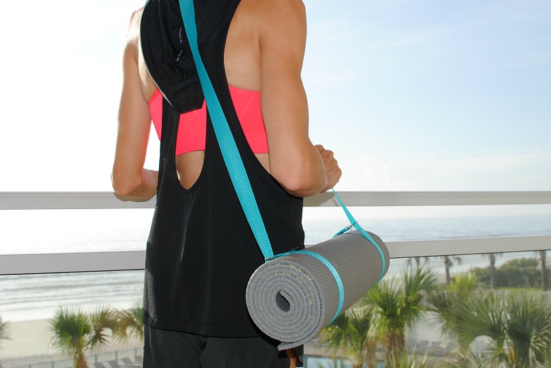 trash-to-couture-diy-yoga-mat-carrier