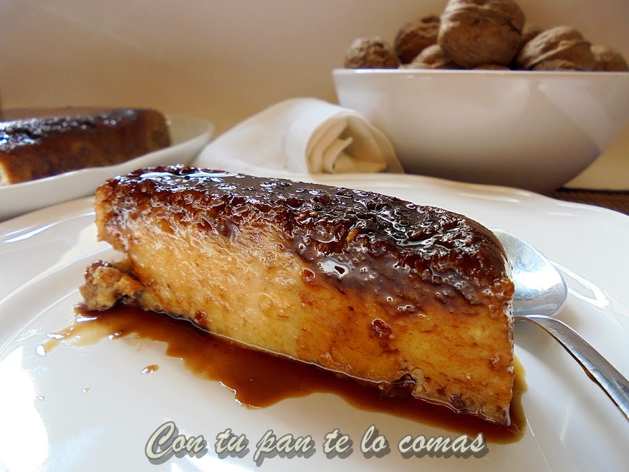 Pudin de pan, nueces y queso en microondas