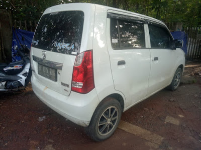 Over Kredit Mobil Suzuki Wagon R Tipe GL Plat Depok