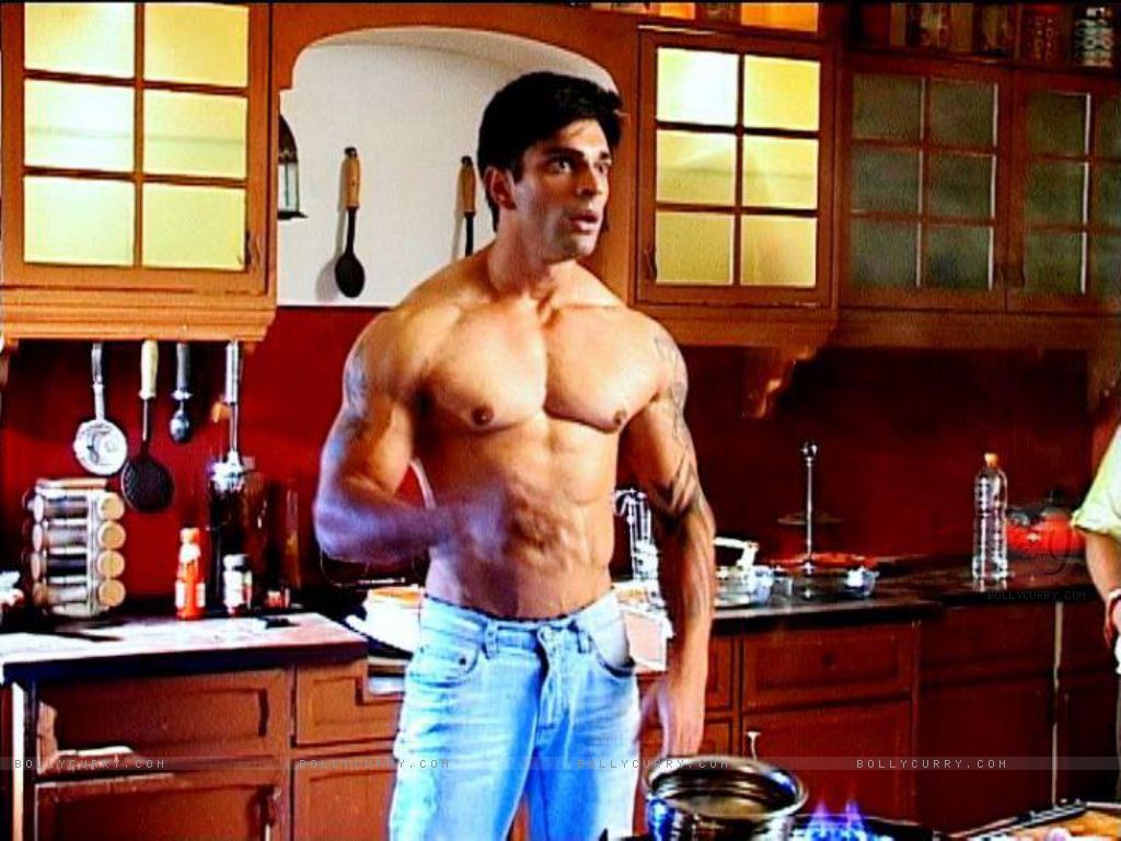Dare to bare : Hot Indian TV Actors : March 2013