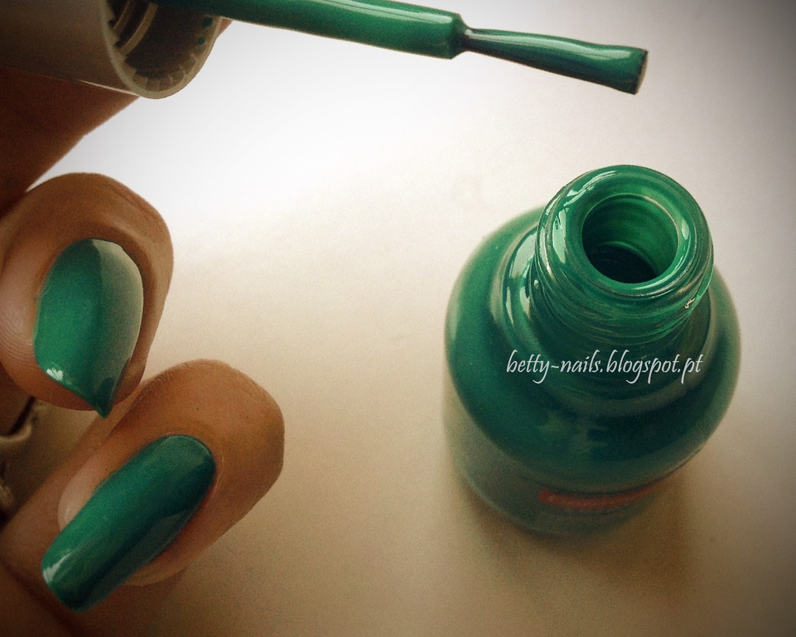 Betty Nails Dermacelsia 69 Ligh Pink , Base Coat, Cuticle Oil