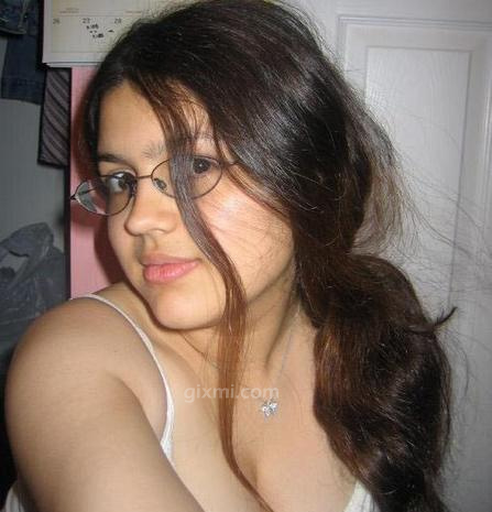 Can Hot Iranian girl tell if someone like her