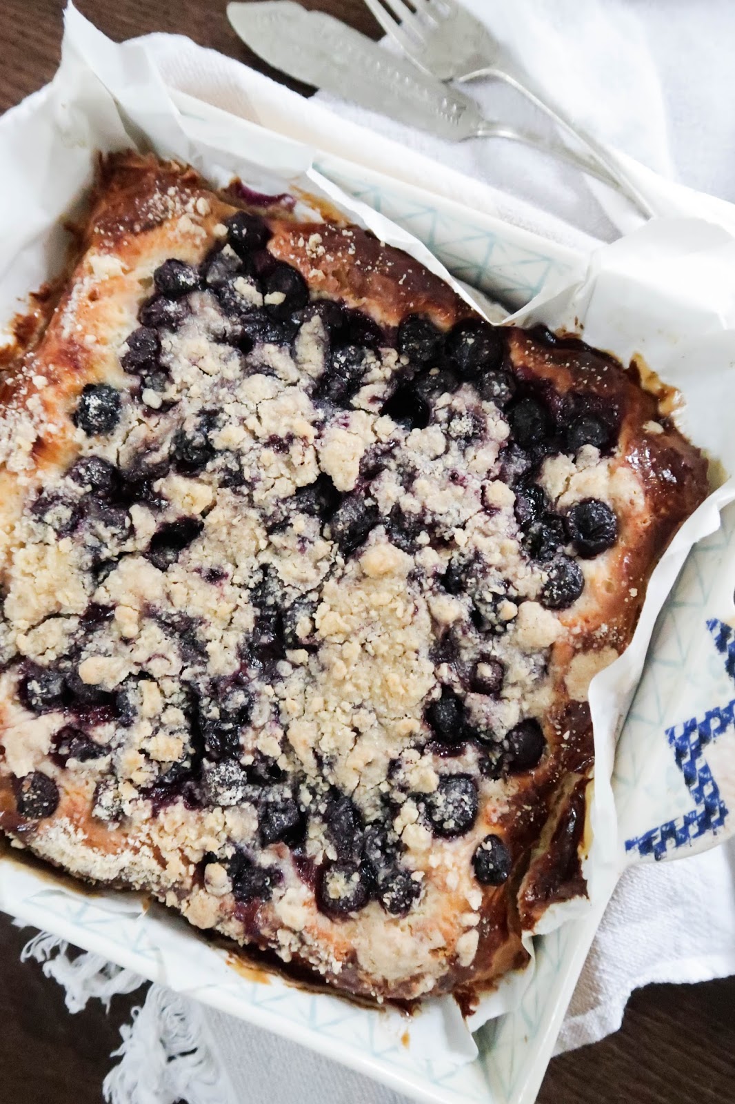 Crumbly & sweet blueberry cake recipe Crumbly & sweet blueberry cake recipe