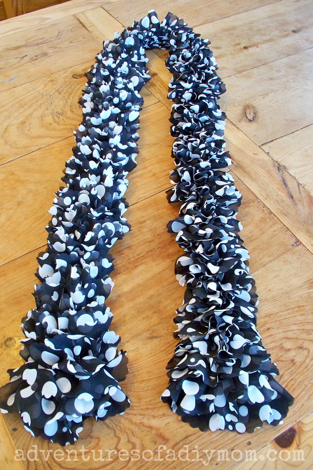 easy-sassy-fabric-scarf-adventures-of-a-diy-mom