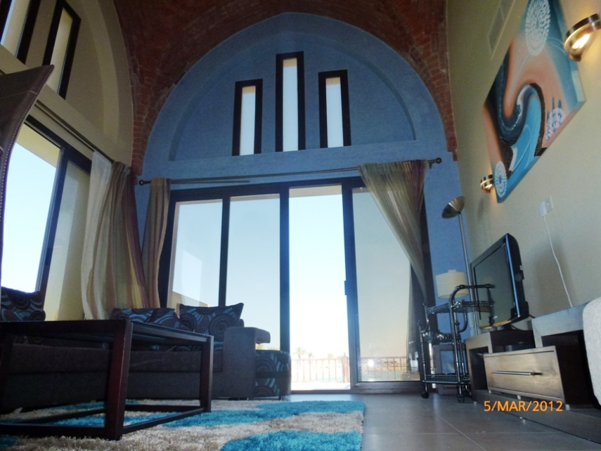 Beachside villa for sale فيلا على البحر للبيع Interior/صور الفيلا من