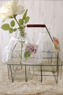 utiliser des casiers et portes bouteilles anciens dans sa décoration de mariage blog mariage www.unjourmonprinceviendra26.com