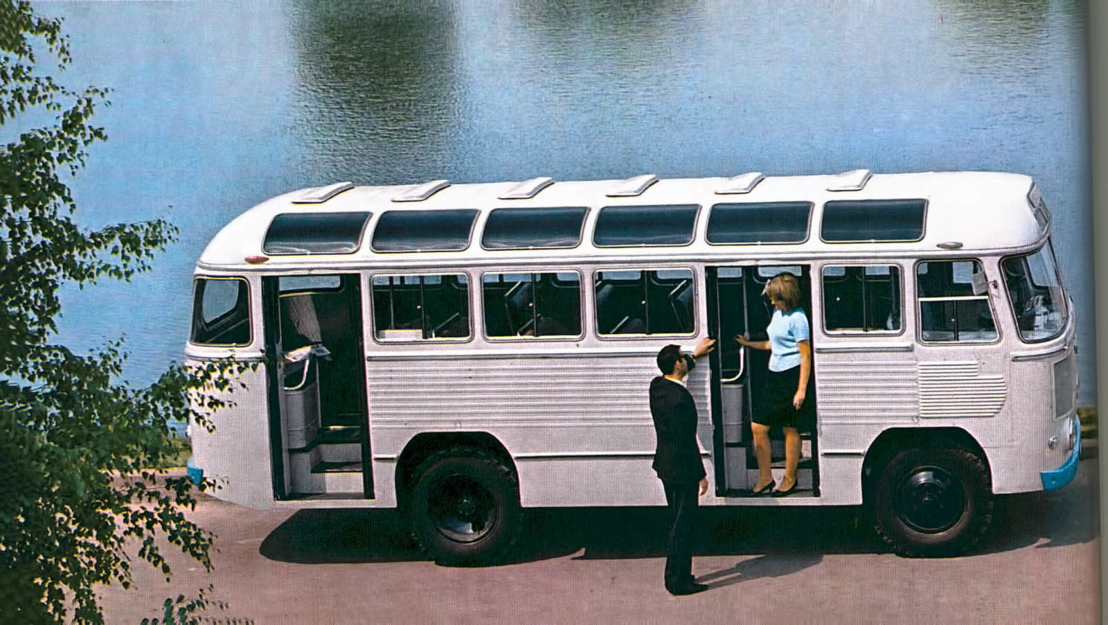 Автобусы прошлых лет. ПАЗ 652 1955. ПАЗ-652 катафалк. ПАЗ-652 автобус. ПАЗ 672 СССР.
