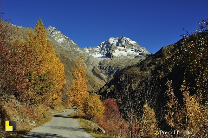magnifique route des écrins photo Pascal Blachier