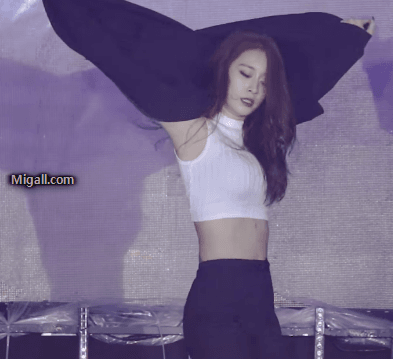 어필하는 티아라 지연 몸매