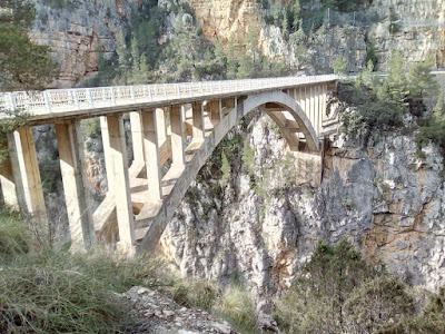 El Puente Nuevo, En Santa Cruz de Moya. Autor: Miguel Alejandro Castillo Moya El Puente Nuevo, En Santa Cruz de Moya. Autor: Miguel Alejandro Castillo Moya