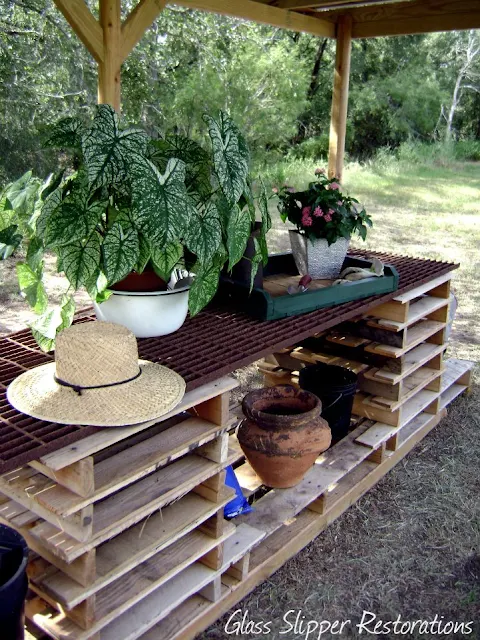 Make a cool pallet potting bench in minutes! By Glass Slipper Restorations featured on I Love That Junk