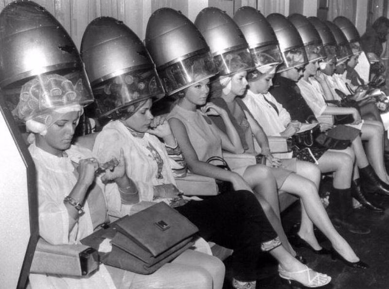 Inside Vintage Beauty Salons From The 1950s And 1960s