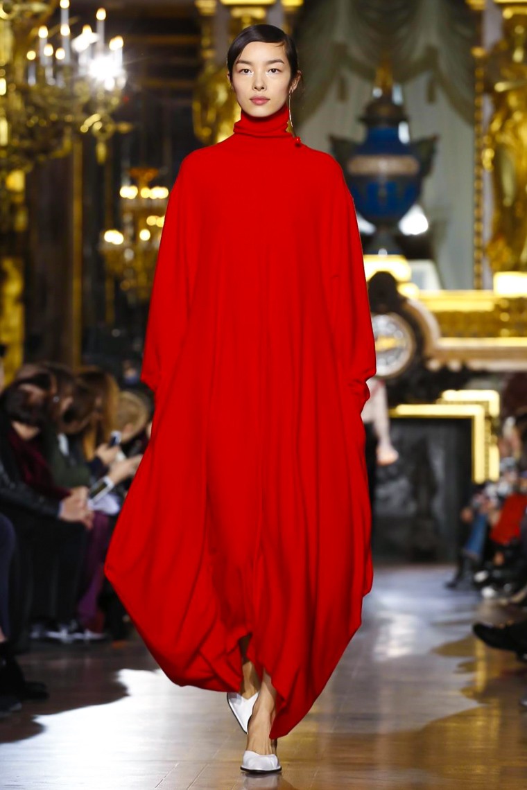 Stella McCartney Fall/Winter 2016-2017 RTW PFW stella-mccartney-fall-winter-2016-2017-collection-paris-fashion-week, stella-mccartney-fall-winter-201-2017, stella-mccartney-fall-winter-2016, stella-mccartney-fall-winter-2016-2017, stella-mccartney-fall-winter-2017, stella-mccartney-fall-winter, stella-mccartney-fall, stella-mccartney-fall-2016-2017, stella-mccartney-fall-2016, stella-mccartney-fall-2017, stella-mccartney-paris, stella-mccartney-chaussures, paris-fashion-week-2016, du-dessin-aux-podiums, dudessinauxpodiums