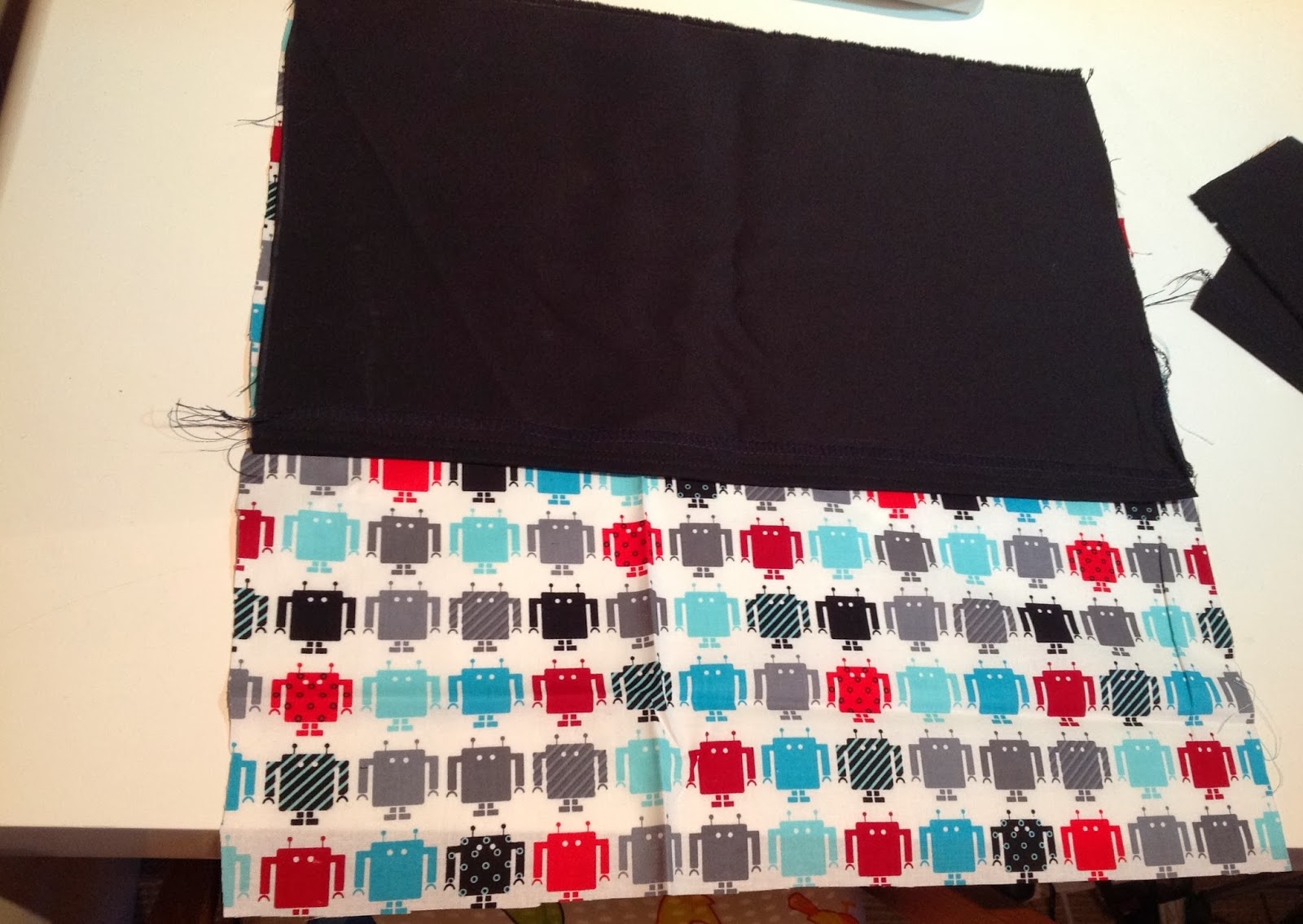 Crafty Clyde EasyPeasy ZipFree Cushion Cover Tutorial