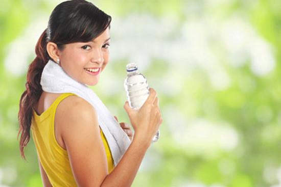 Uống nước lọc đều đặn không cần lo mỡ uong-nuoc-loc-deu-dan-khong-can-lo-mo