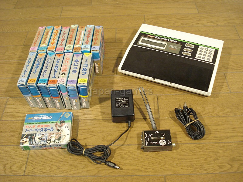 Retro Treasures Epoch Super Cassettevision & 18 games