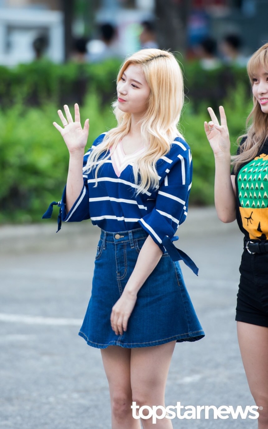 Twice Sana Airport Fashion Official Korean Fashion