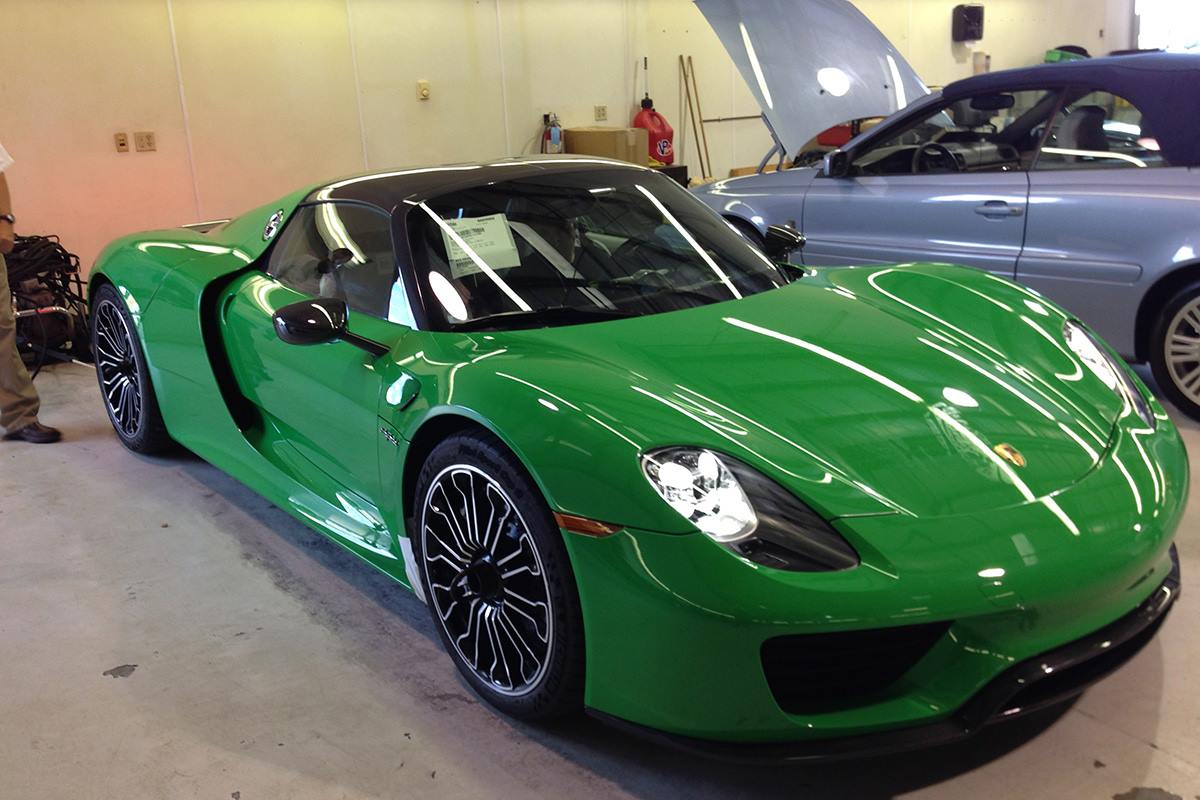 Soulsteer Green Porsche 918 Spyder Plug In Hybrid Sports Car Green Porsche 918 Spyder Plug In Hybrid Sports Car Sits On Hre Performance Wheels