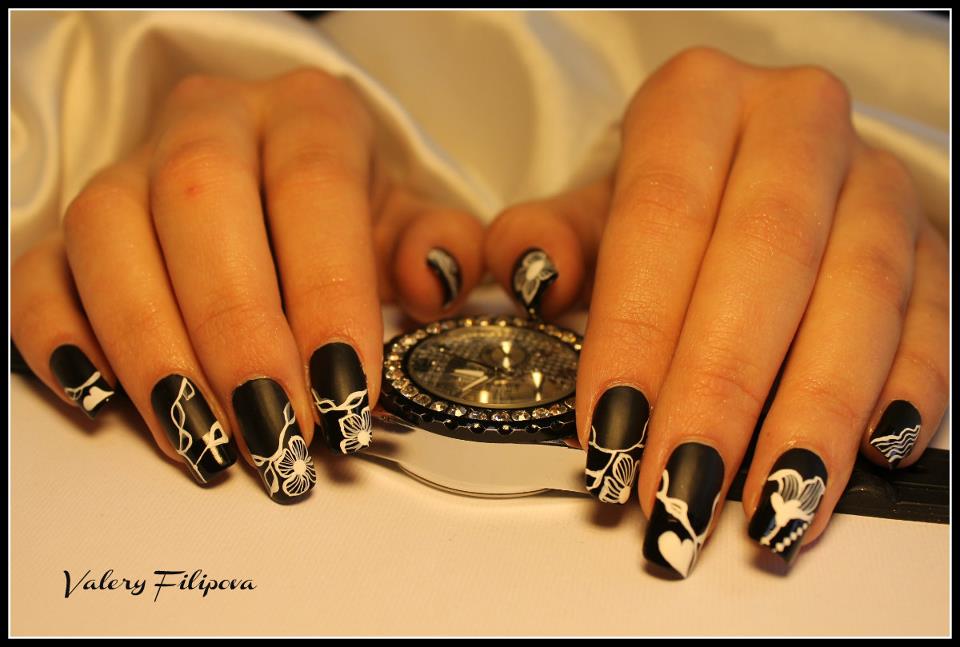 8. Black and White Nail Designs with Flowers - wide 4