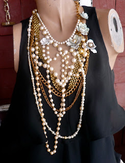 wednesday 3 o'clock: in love with pearls.